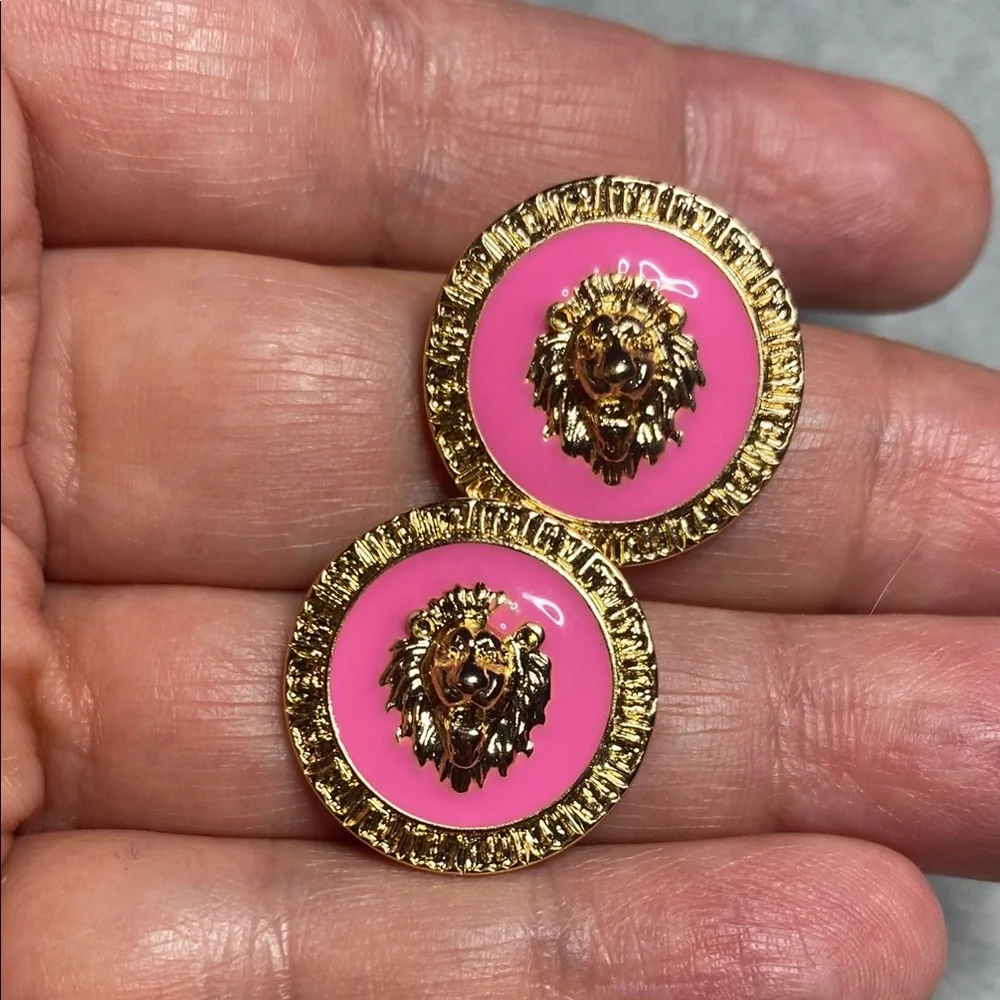NEW Gold Tone and Pink Lion Head Earrings with issue - Picture 3 of 7